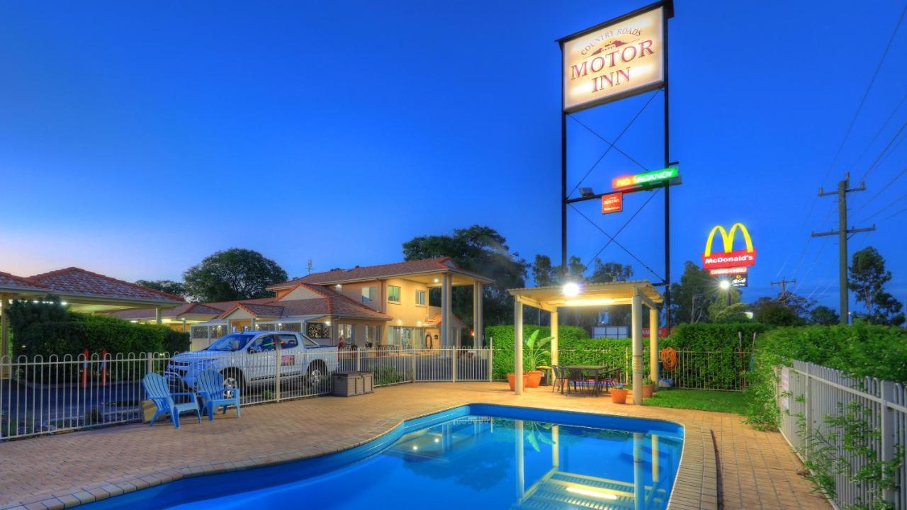גונדיווינדי Country Roads Motor Inn מראה חיצוני תמונה